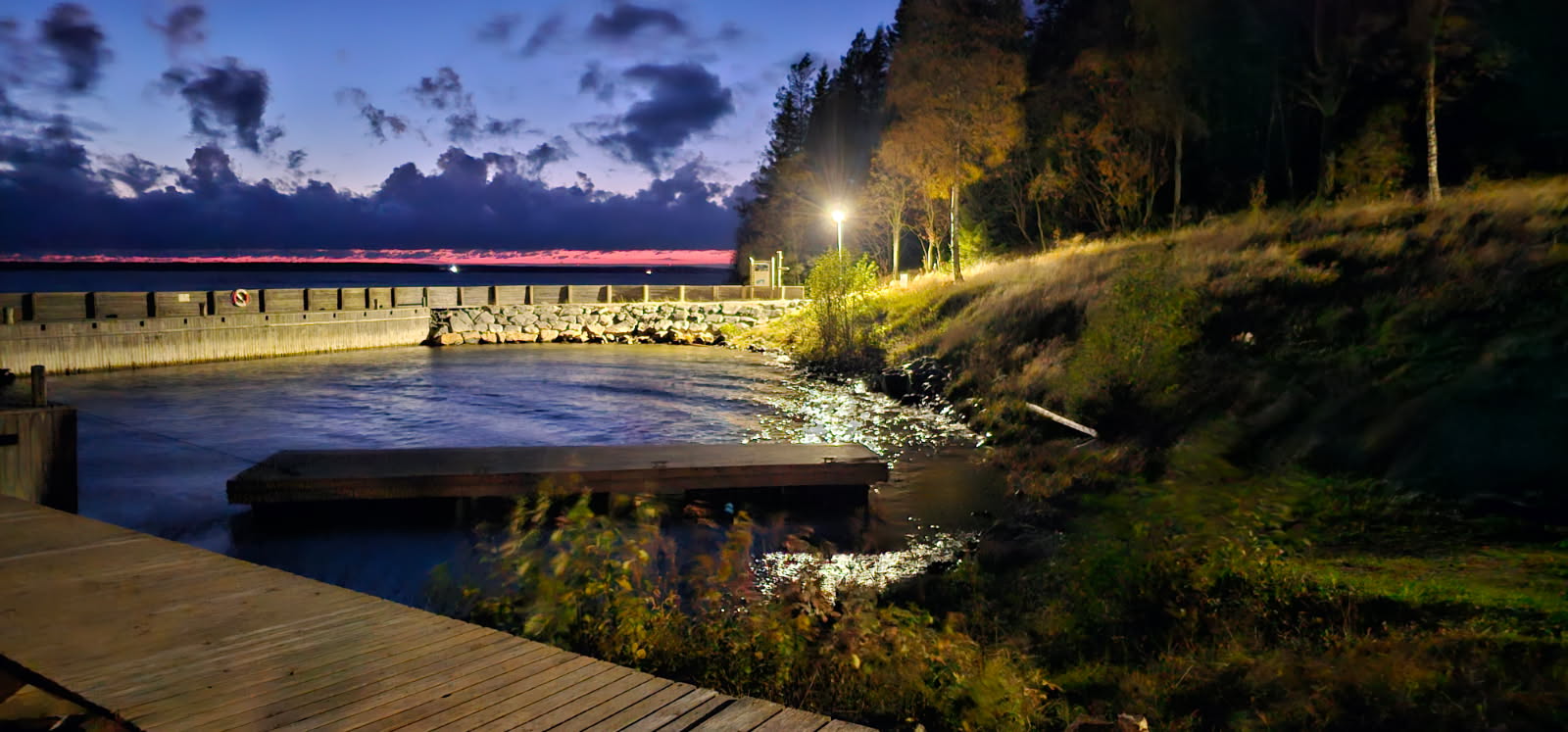Bjuroklubb hamn kvallsbild